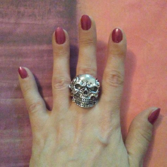 New Big Heavy Silver Skull Skeleton Ring Gothic Goth Biker Men Unisex - Picture 3 of 7